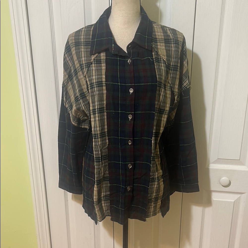 POL Blue and Gold Boxy 3/4 Sleeve Button Down Shirt